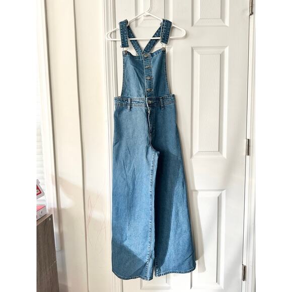 Universal Thread Target Denim Bib Style Low Cut Denim Wide Leg Crop Overalls 4 - Picture 2 of 13